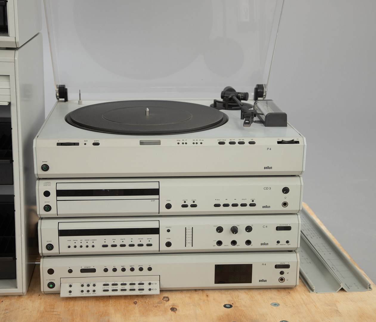 Braun, Dieter Rams, Atelier P4, CD3, R4 & C4 Stereoanlage + Zwei GS5 CD-Boxen (6).