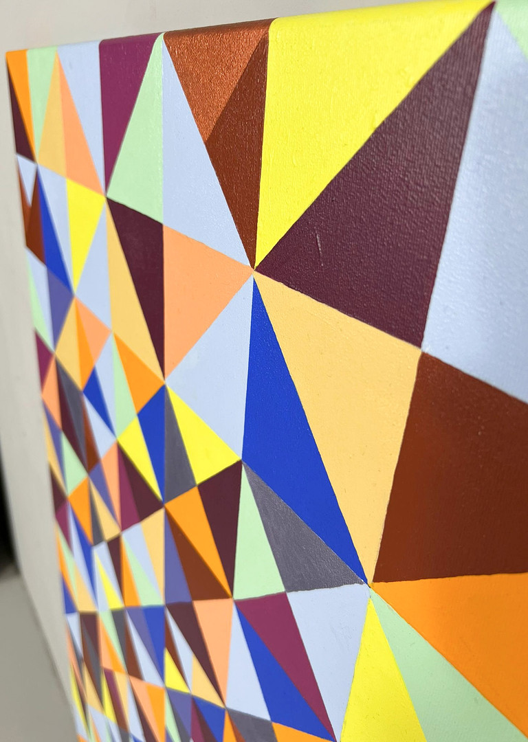 Lena László, Acryl auf Leinwand, 'Exactly 299 triangles'.
