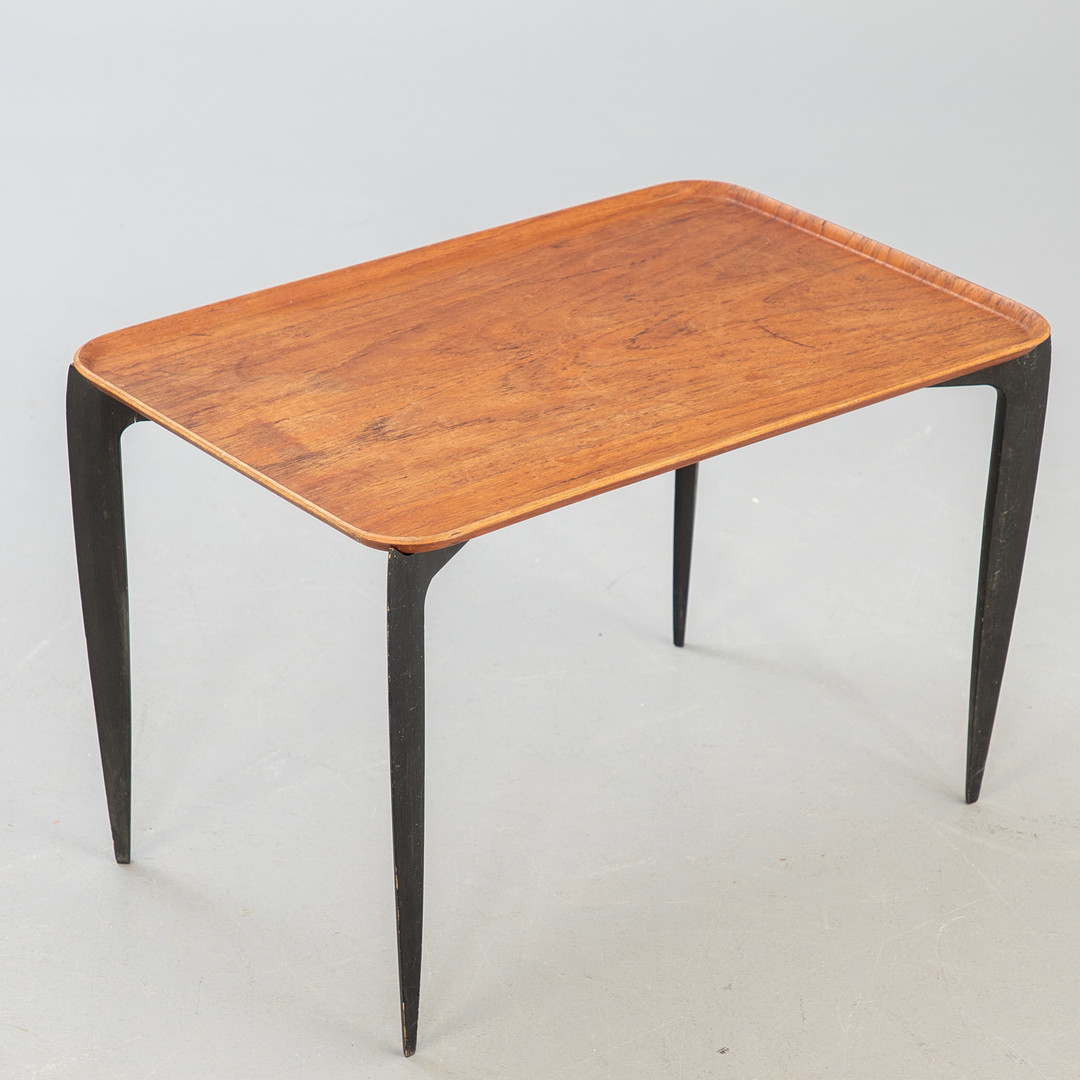 ENGHOLM & WILLUMSEN. Fritz Hansen. Tabletttisch / Beistelltisch, Dänemark, 1950er Jahre.