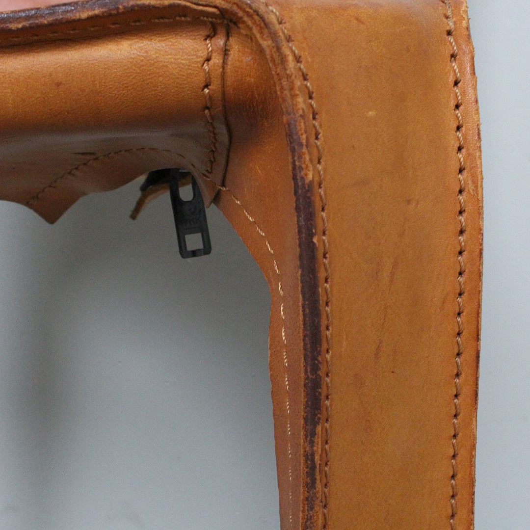 MARIO BELLINI. Cassina. Set Stühle / Esszimmerstühle, Modell 'Cab 412', Leder, Italien, 1970er Jahre.