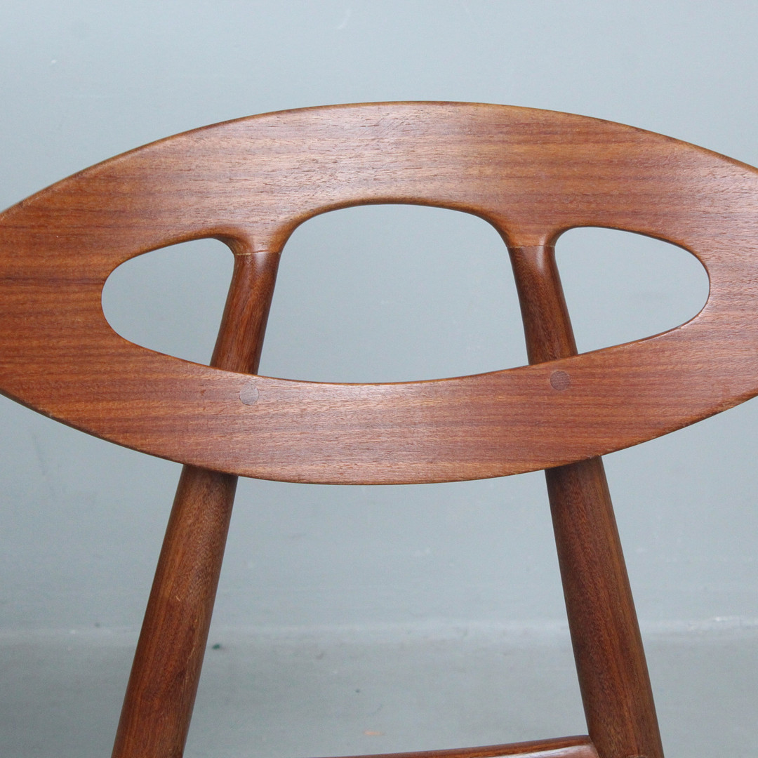 EJVIND A. JOHANSSON. Ivan Gern Møbelfabrik. Paar Stühle, Modell 'Eye Chair' / '84', Teak, Dänemark, 1960er Jahre.