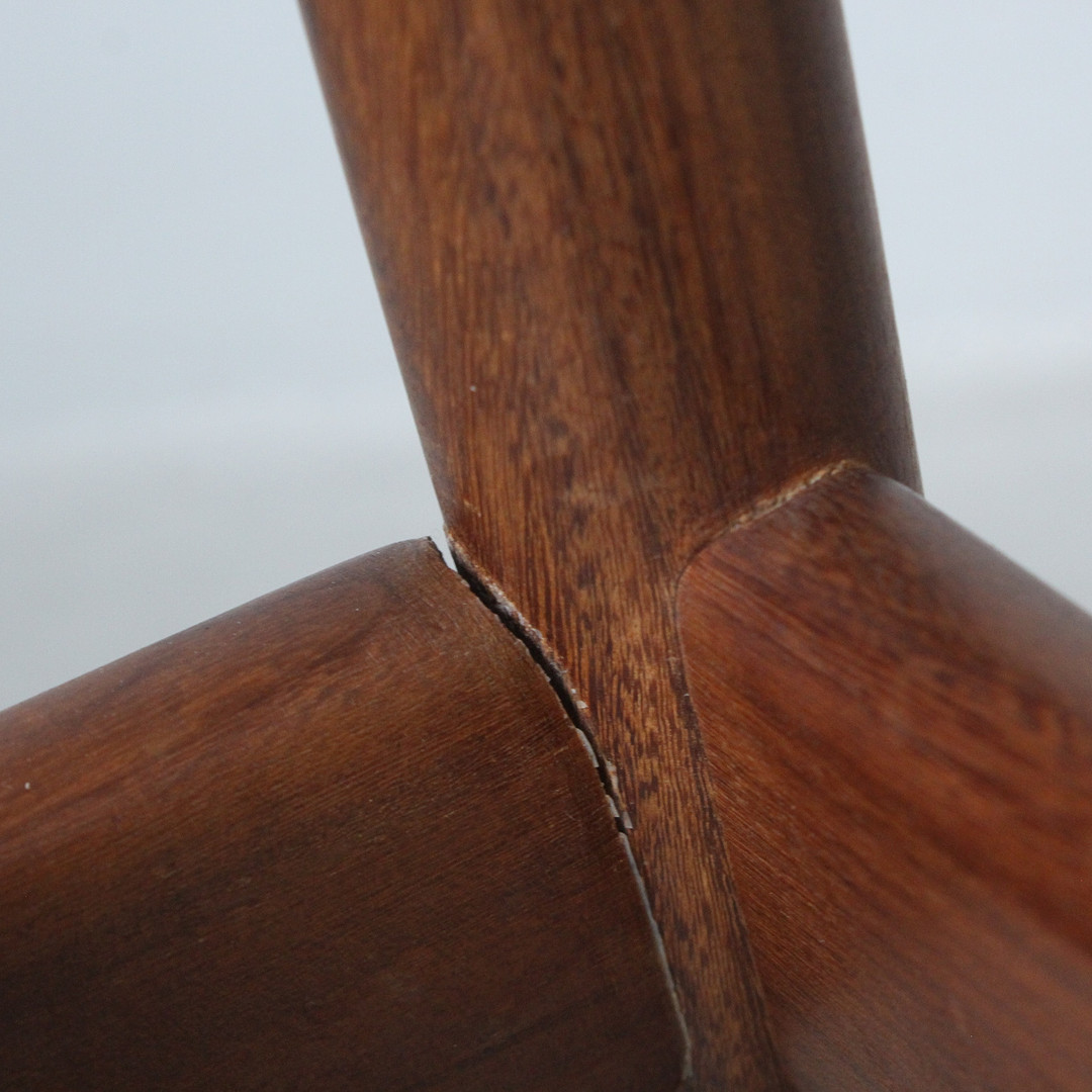 EJVIND A. JOHANSSON. Ivan Gern Møbelfabrik. Paar Stühle, Modell 'Eye Chair' / '84', Teak, Dänemark, 1960er Jahre.