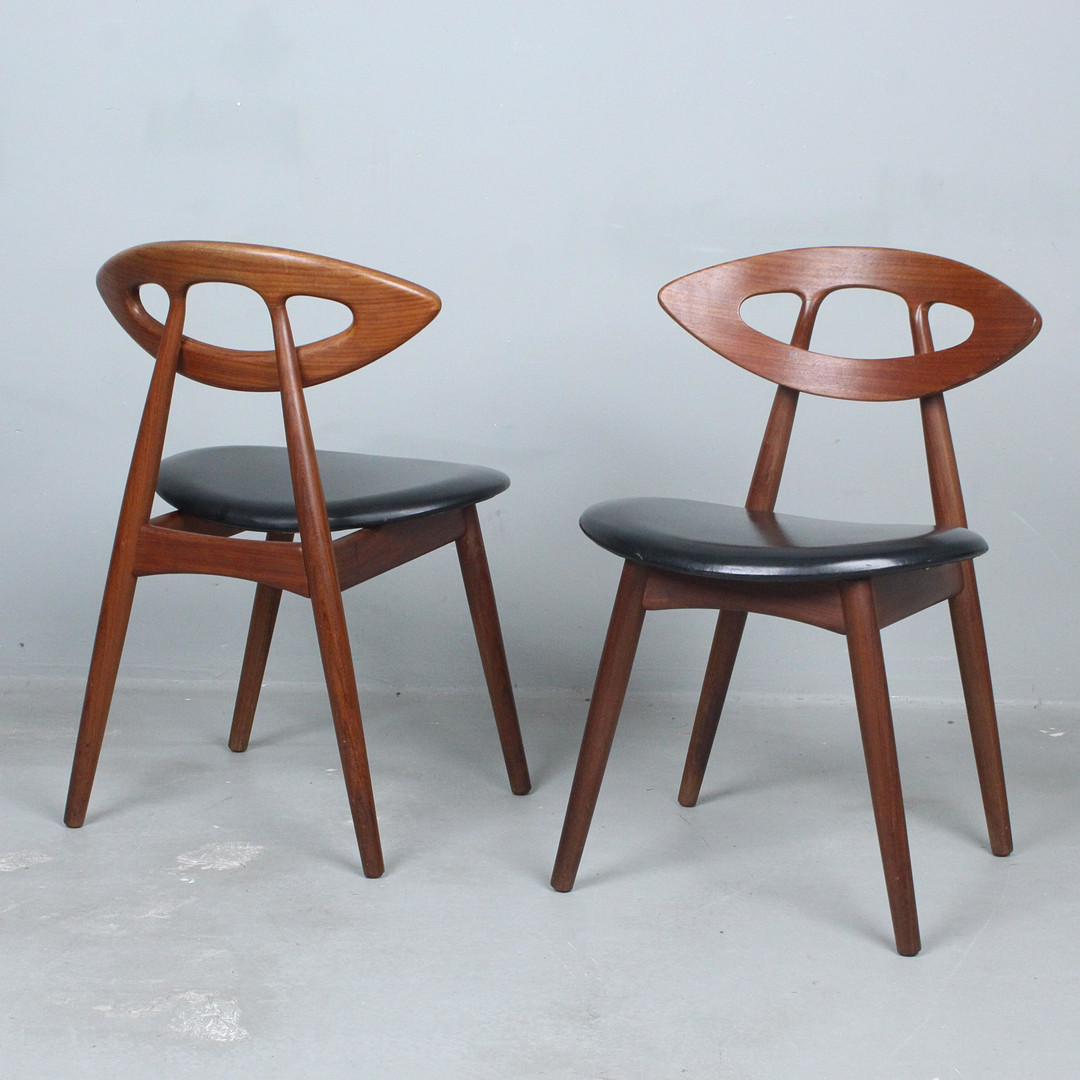 EJVIND A. JOHANSSON. Ivan Gern Møbelfabrik. Paar Stühle, Modell 'Eye Chair' / '84', Teak, Dänemark, 1960er Jahre.