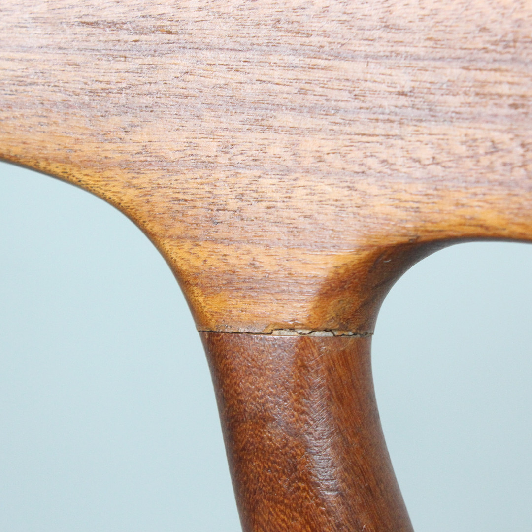EJVIND A. JOHANSSON. Ivan Gern Møbelfabrik. Paar Stühle, Modell 'Eye Chair' / '84', Teak, Dänemark, 1960er Jahre.