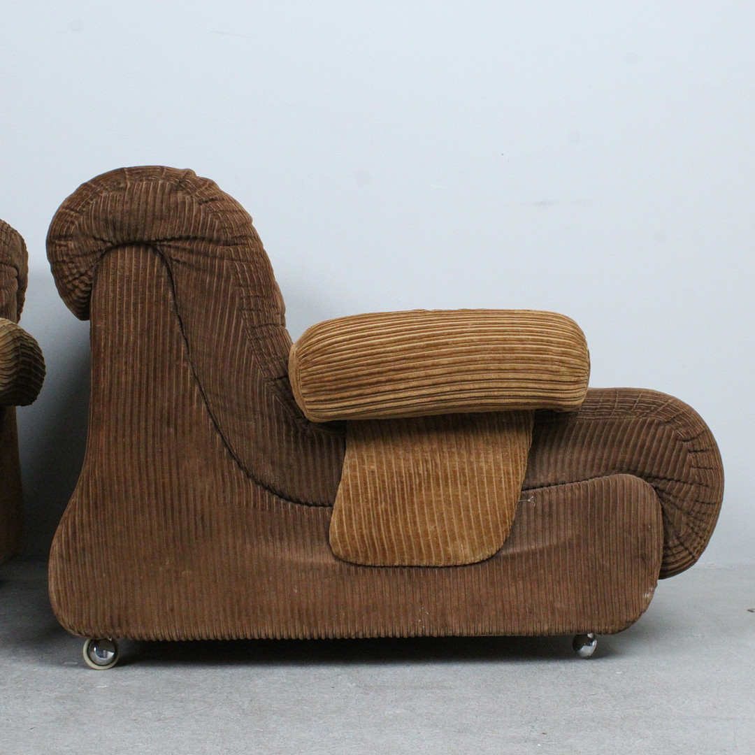 Paar Loungesessel / Sofaelemente, Cord, 1970er Jahre.