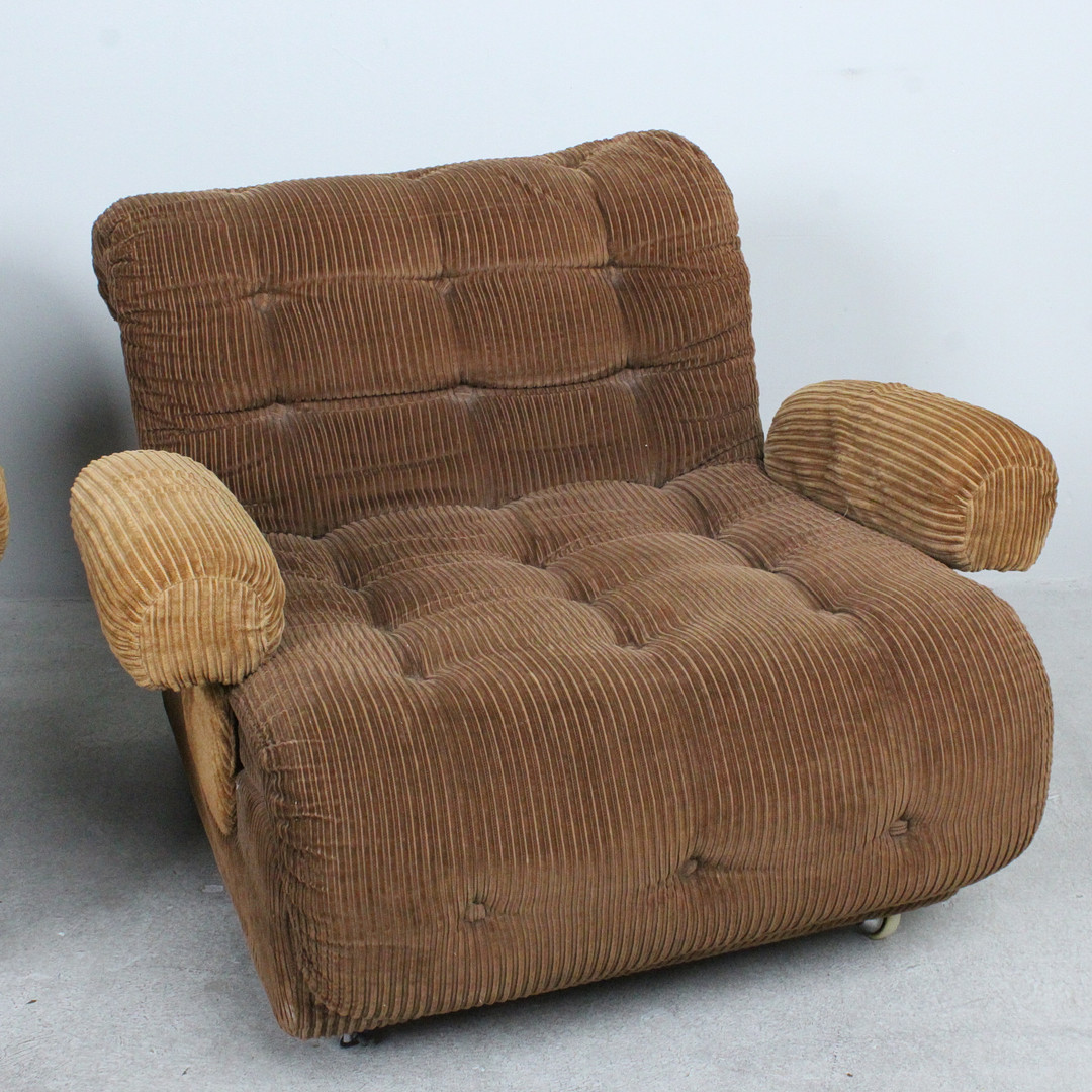 Paar Loungesessel / Sofaelemente, Cord, 1970er Jahre.