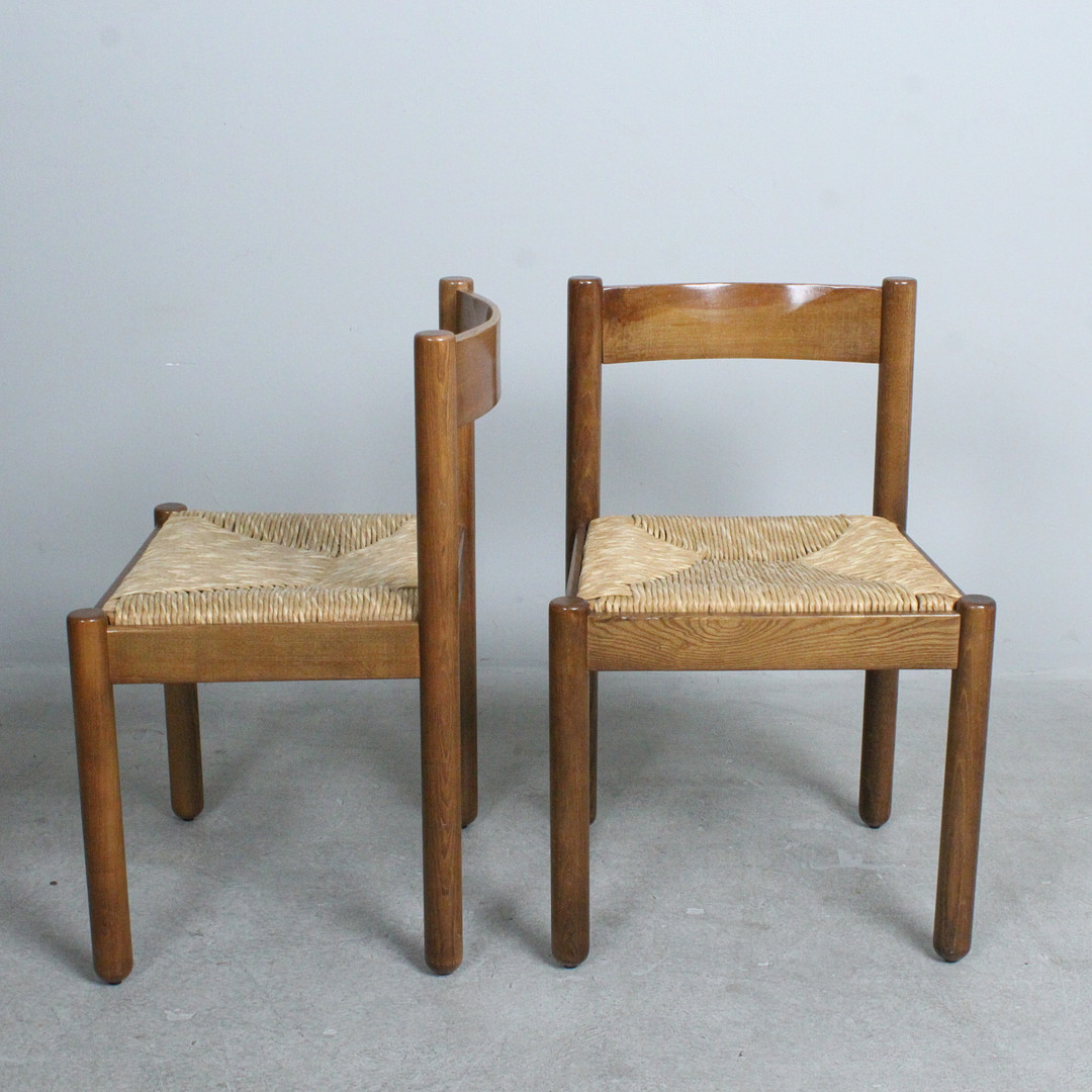 VICO MAGISTRETTI. Set Stühle / Esszimmerstühle mit Binsengeflecht, Italien, 1960er Jahre.