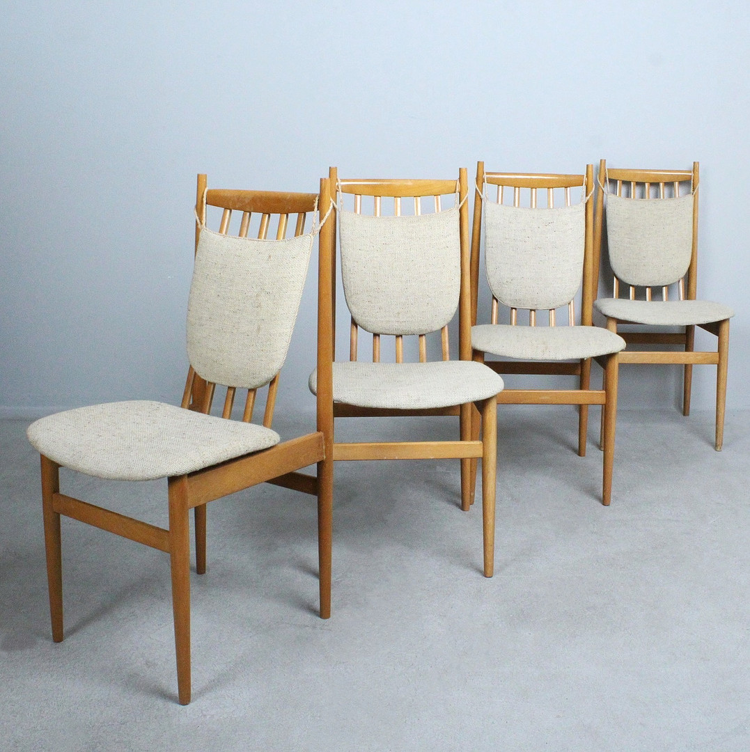 Set Stühle / Esszimmerstühle der 1960er Jahre.