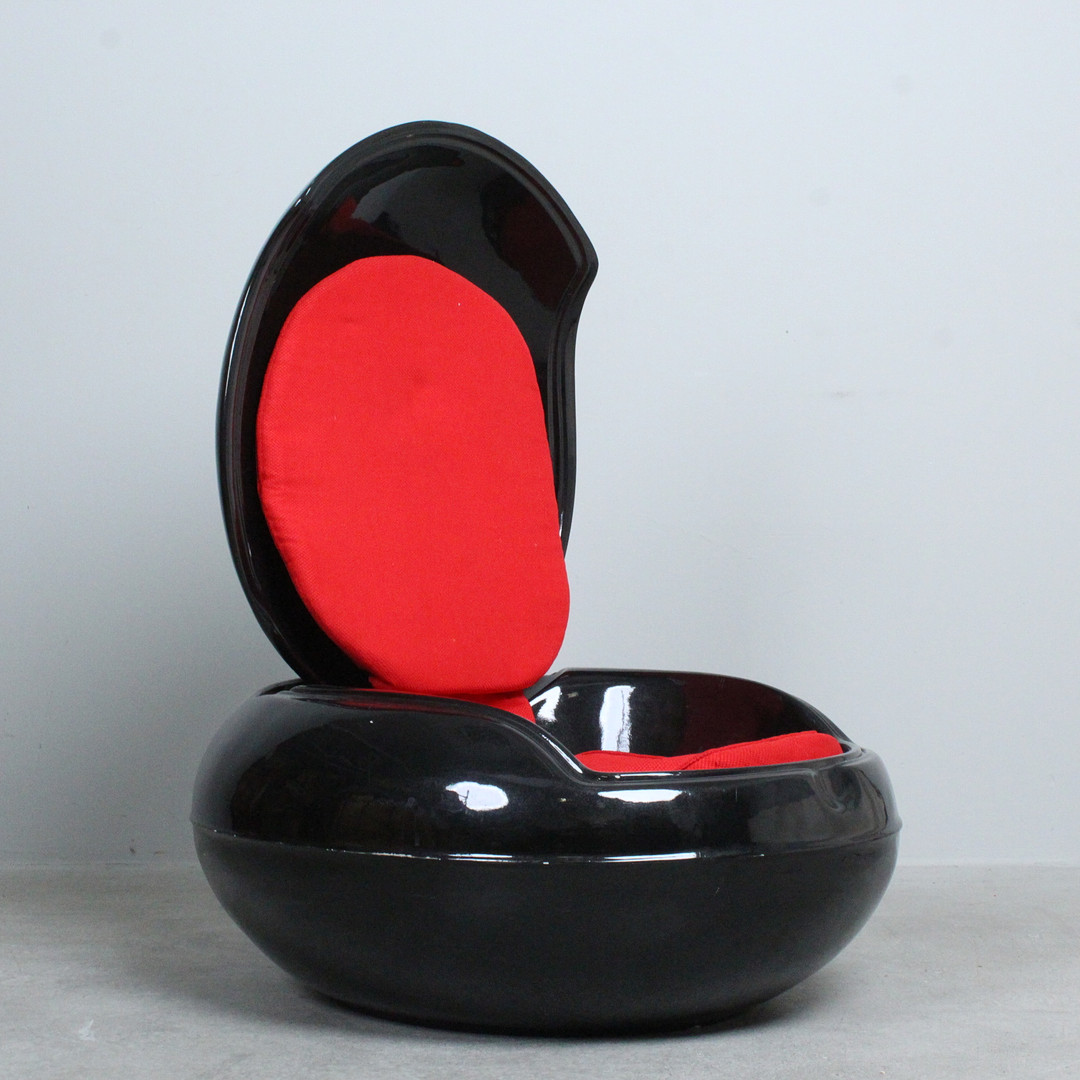PETER GHYCZY. Reuter. Gartensessel / Loungechair, Modell 'Senftenberg Ei' / 'Garden Egg', Entwurf von 1968.