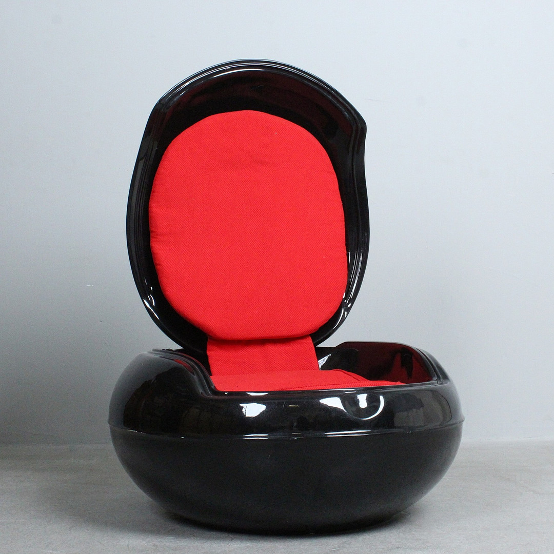 PETER GHYCZY. Reuter. Gartensessel / Loungechair, Modell 'Senftenberg Ei' / 'Garden Egg', Entwurf von 1968.