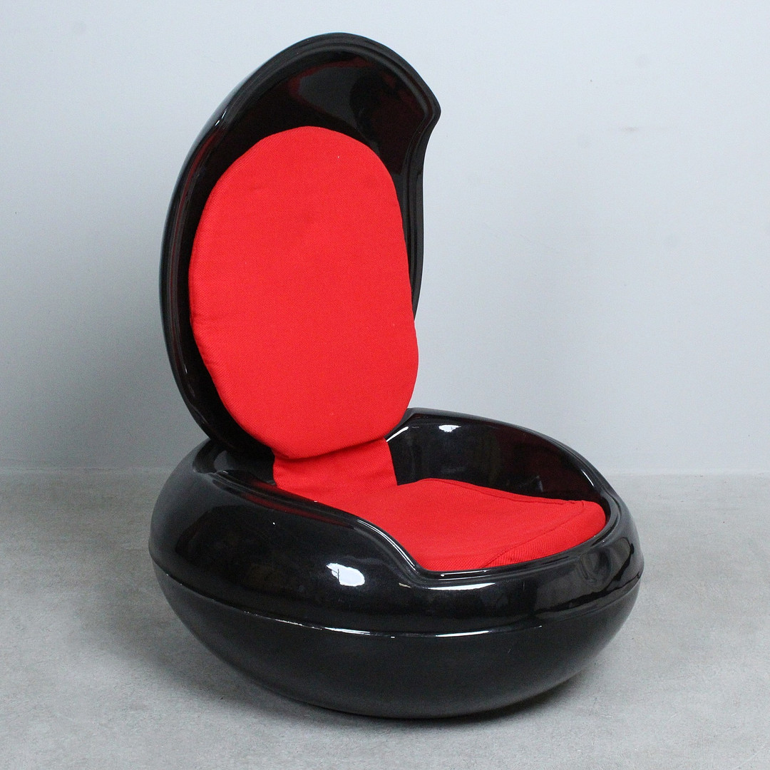PETER GHYCZY. Reuter. Gartensessel / Loungechair, Modell 'Senftenberg Ei' / 'Garden Egg', Entwurf von 1968.