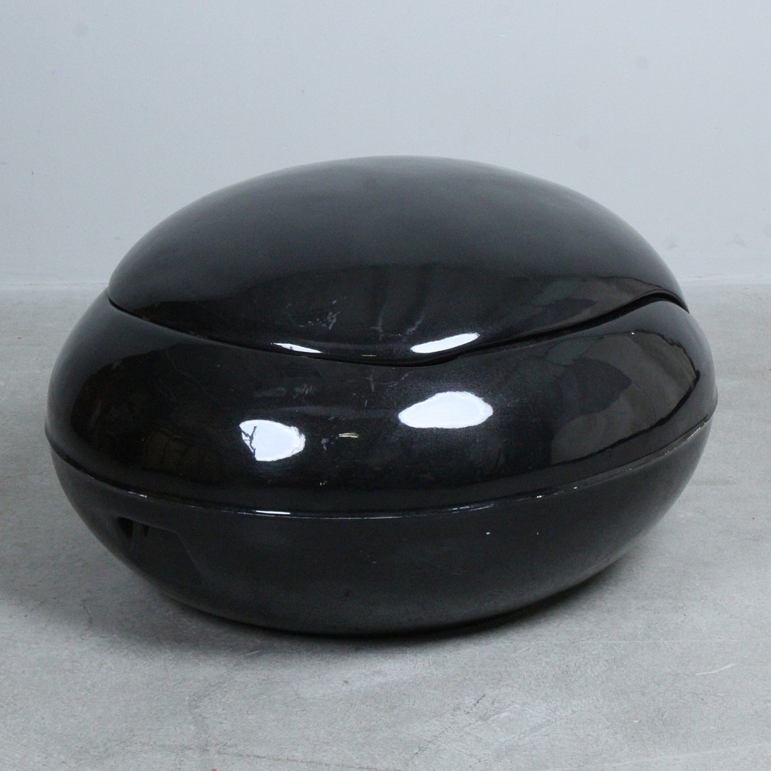 PETER GHYCZY. Reuter. Gartensessel / Loungechair, Modell 'Senftenberg Ei' / 'Garden Egg', Entwurf von 1968.