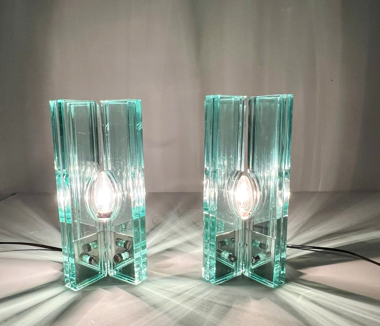 GIORGIO REGGIORI. 2er Set Tischlampen/Glasobjekte von Giorgio Reggiori für Gallotti & Radice, 1960er Jahre, Italien.