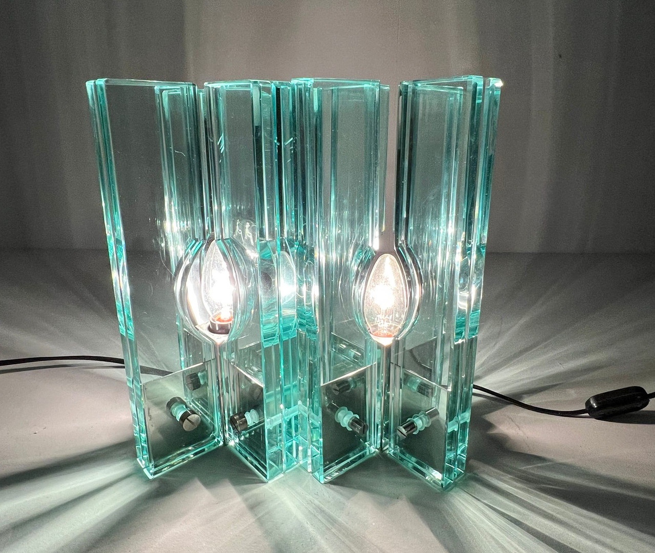 GIORGIO REGGIORI. 2er Set Tischlampen/Glasobjekte von Giorgio Reggiori für Gallotti & Radice, 1960er Jahre, Italien.