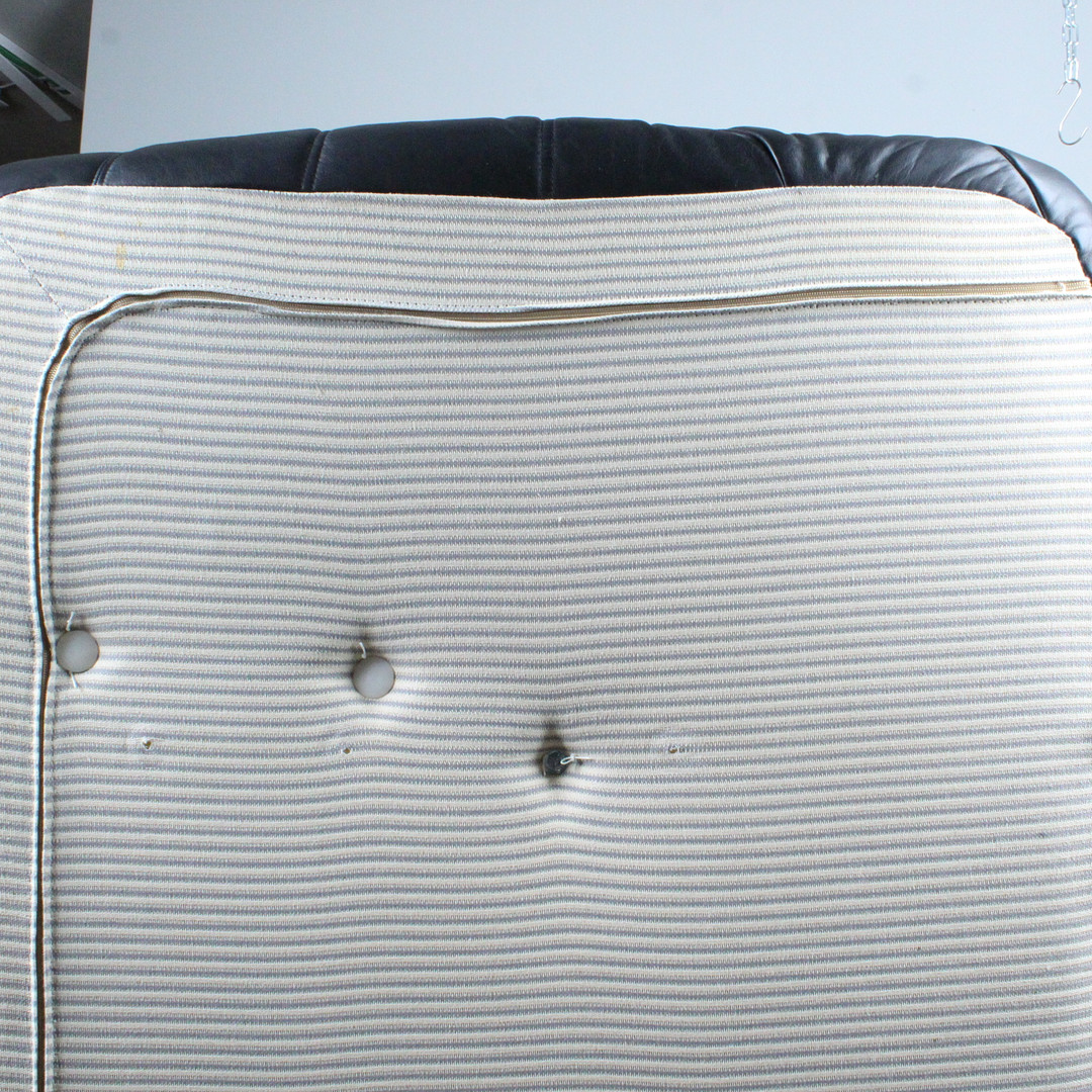 MICHEL DUCAROY. Ligne Roset. 5-teilige Sitzgruppe / Sofagarnitur, Modell 'Togo', Leder, Entwurf 1973, Frankreich.