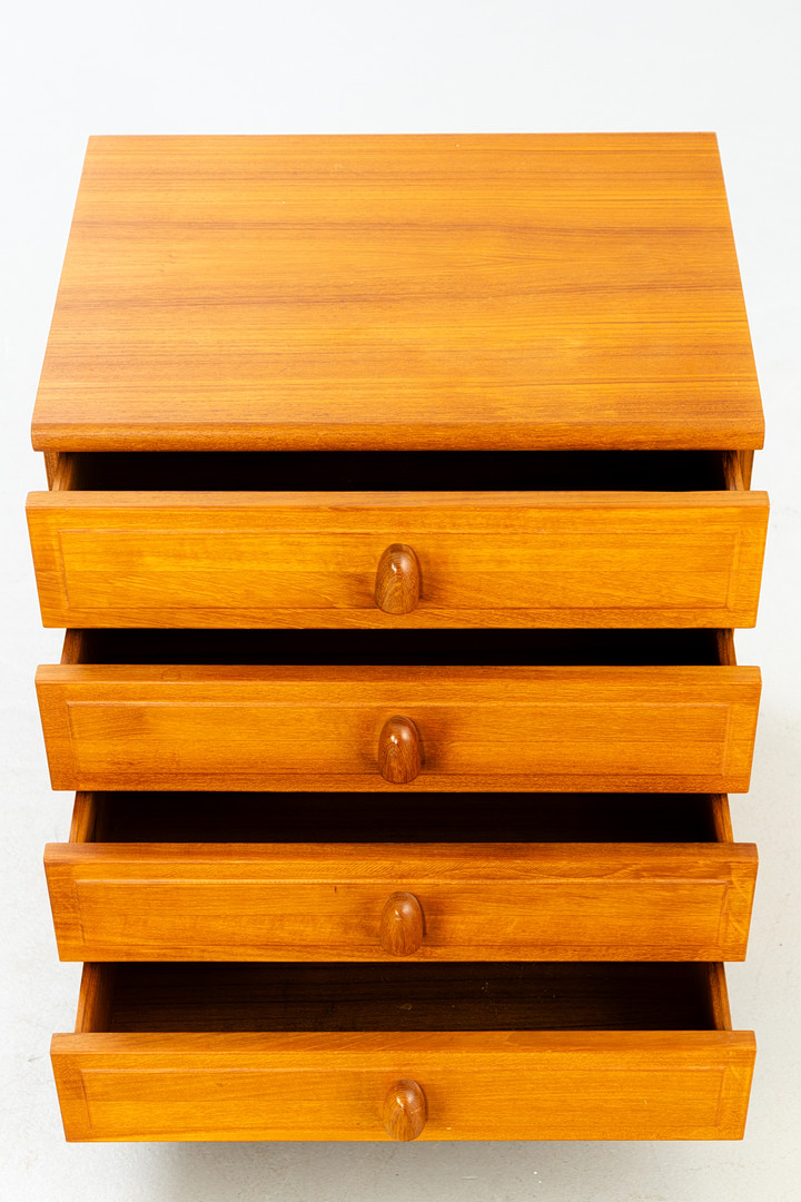 Teak Kommode.