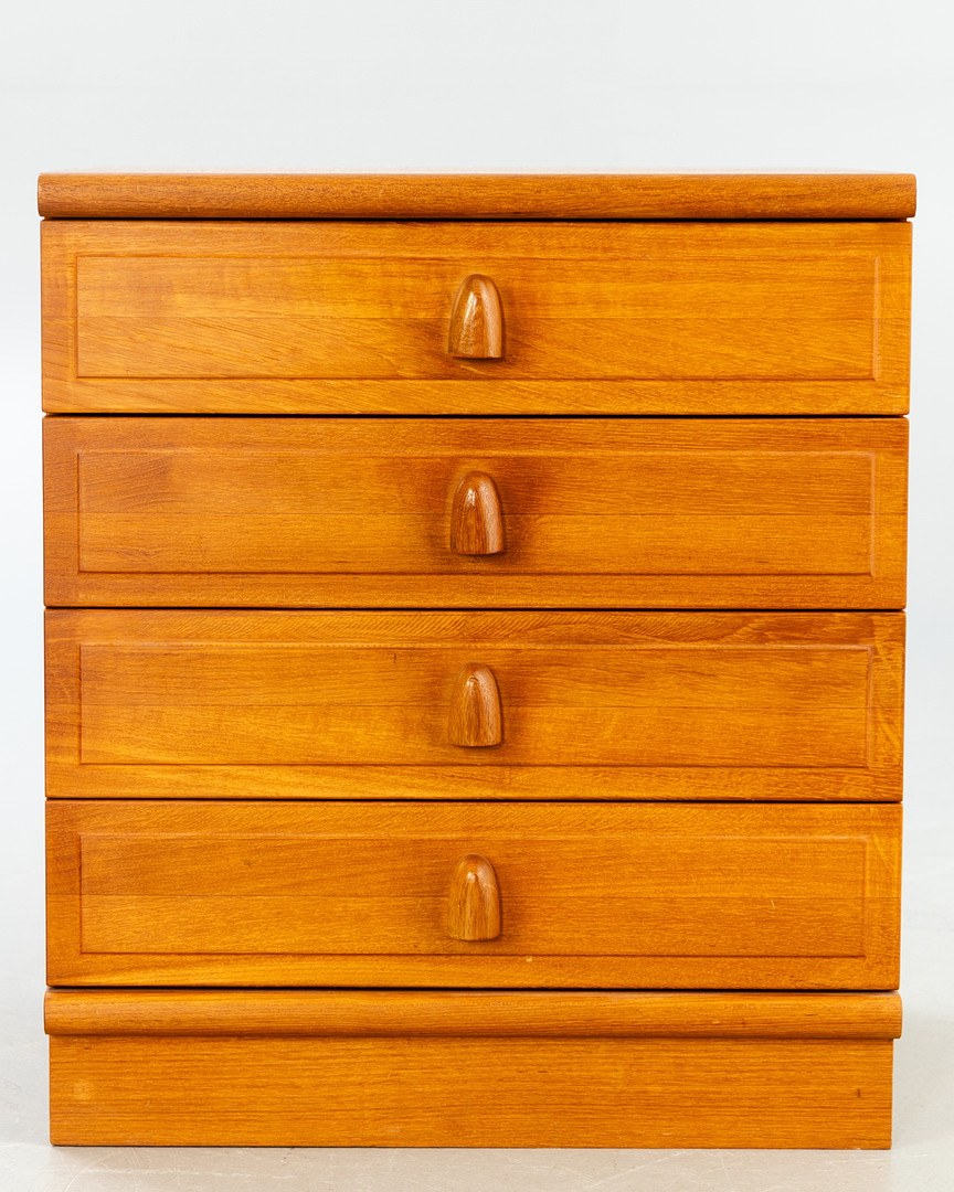 Teak Kommode.