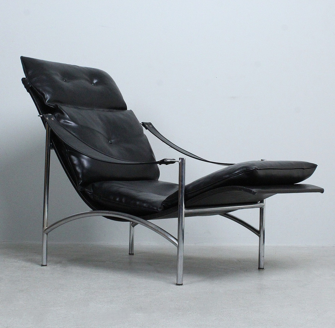 KOINOR. Bauhaus Liege / Loungechair, Stahlrohr, Leder, 1970er Jahre.
