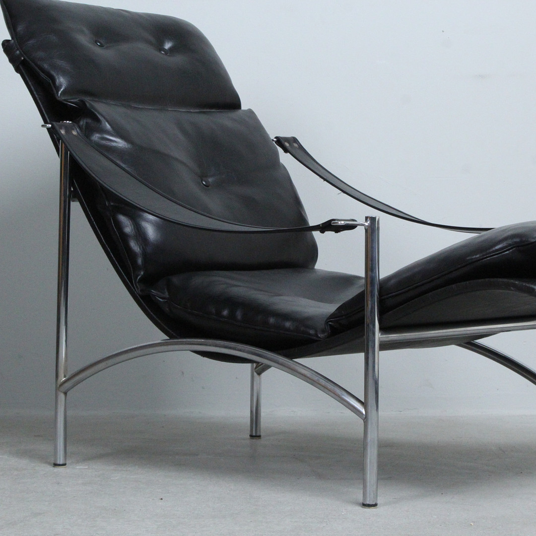KOINOR. Bauhaus Liege / Loungechair, Stahlrohr, Leder, 1970er Jahre.