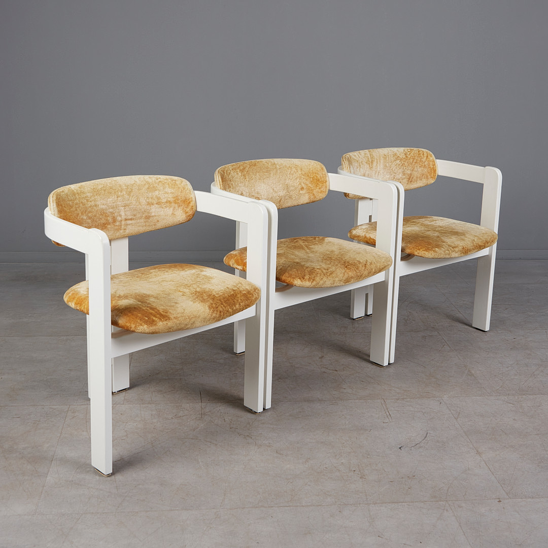 AUGUSTO SAVINI. Sechs Stühle / Esszimmerstühle, wie Modell 'Pamplona', Holz, Velours (6).