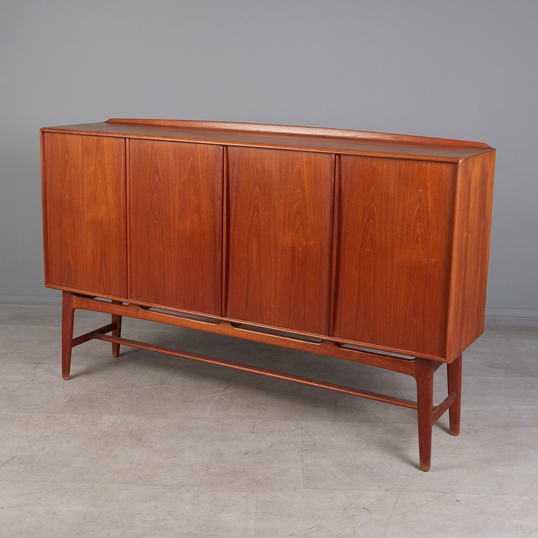 SVEND AAGE MADSEN. für K. Knudsen & Søn, Highboard / Kommode, Teak, 60er Jahre, Dänemark.