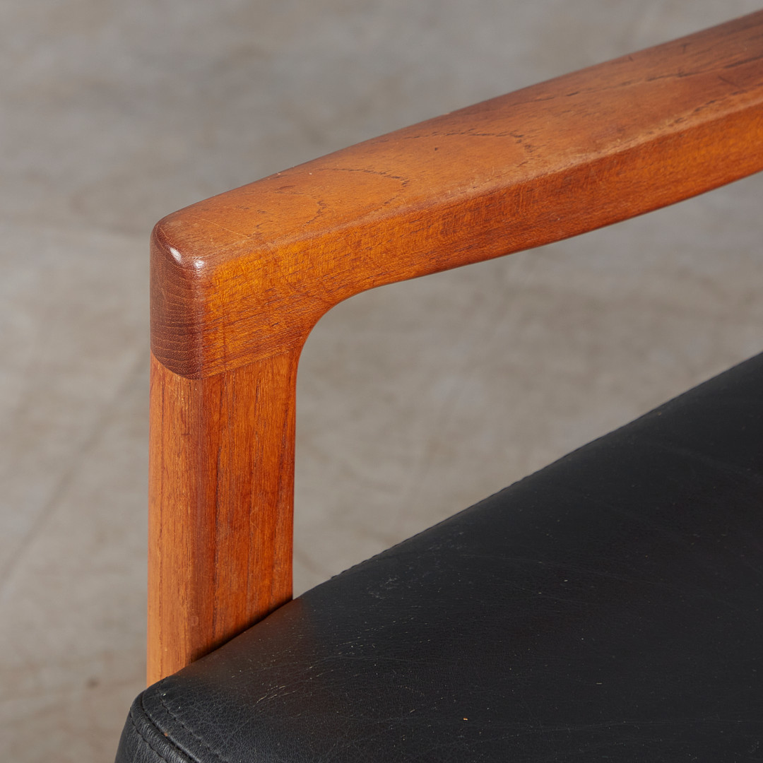 OLE WANSCHER. Poul Jeppesen Møbelfabrik, Hochlehner / Lounge Sessel mit Ottomane / Hocker, Modell 'Senator', 1960er Jahre, Dänemark (2).