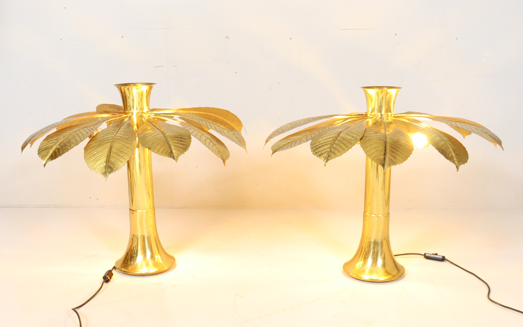 CARLO GIORGI. 2 Skulpturale Lampen/Tischlampen von Carlo Giorgi für für Bottega Gadda, Modell: Ippocastano, Italien, 1970er Jahre.