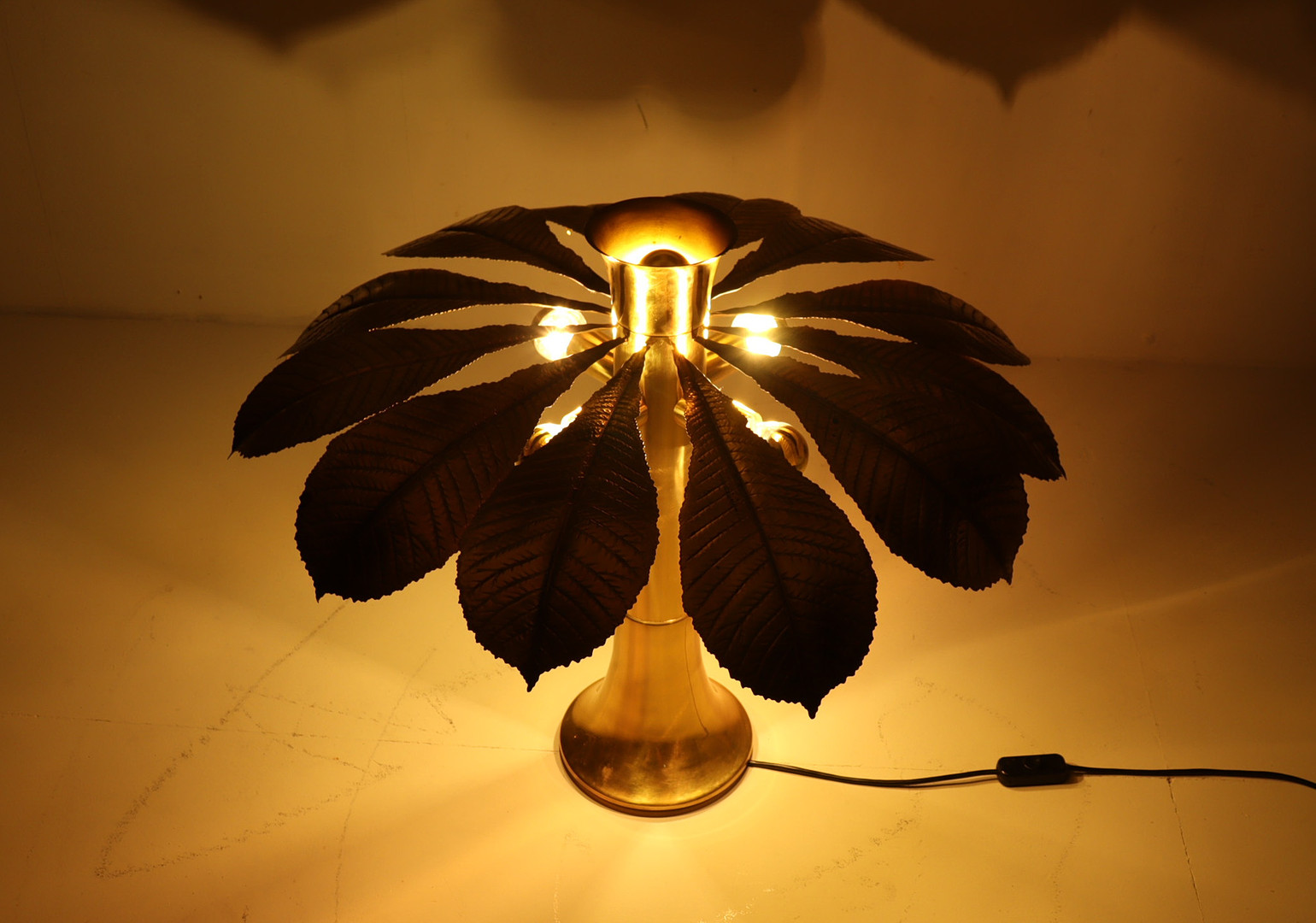 CARLO GIORGI. 2 Skulpturale Lampen/Tischlampen von Carlo Giorgi für für Bottega Gadda, Modell: Ippocastano, Italien, 1970er Jahre.