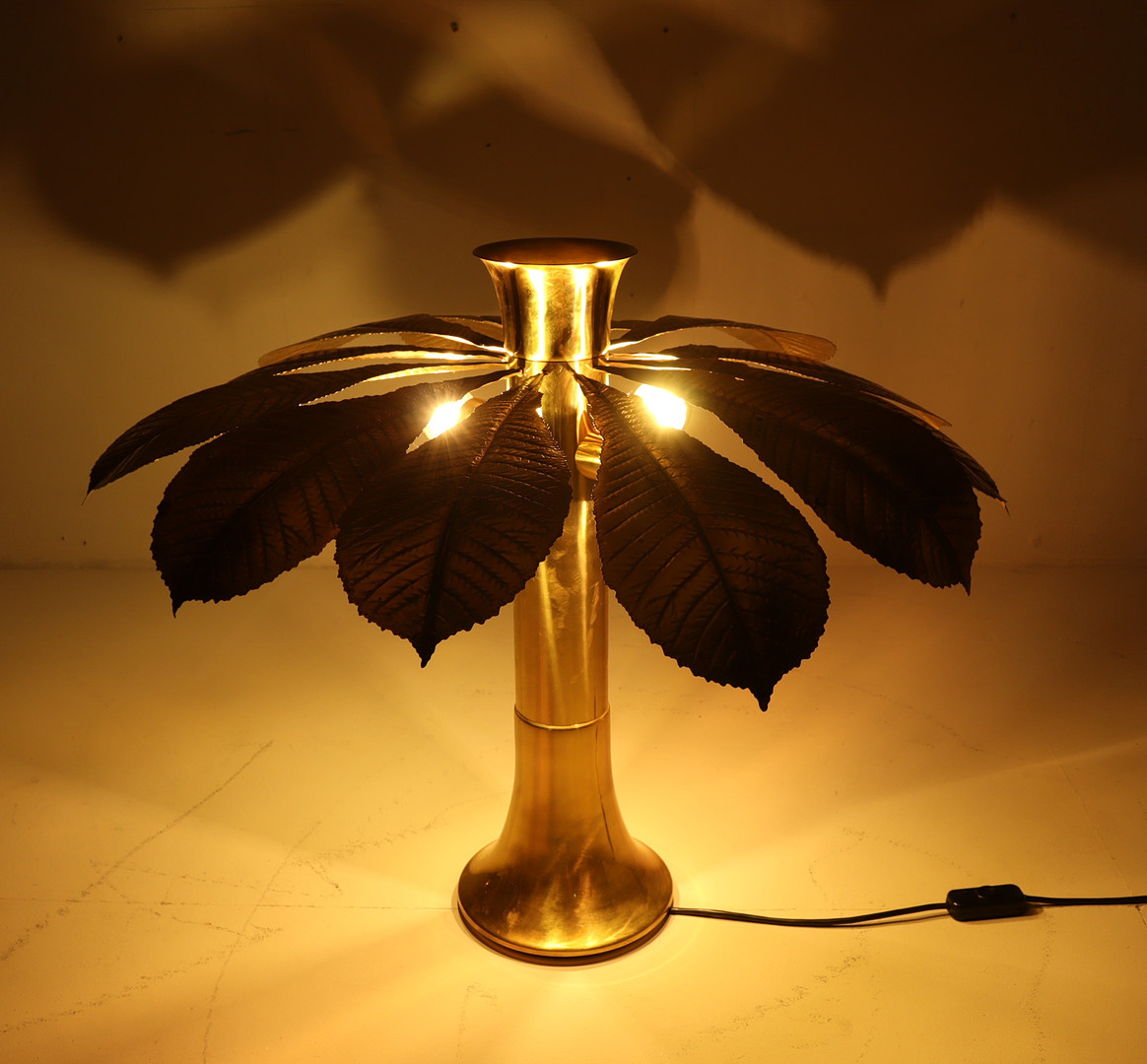 CARLO GIORGI. 2 Skulpturale Lampen/Tischlampen von Carlo Giorgi für für Bottega Gadda, Modell: Ippocastano, Italien, 1970er Jahre.