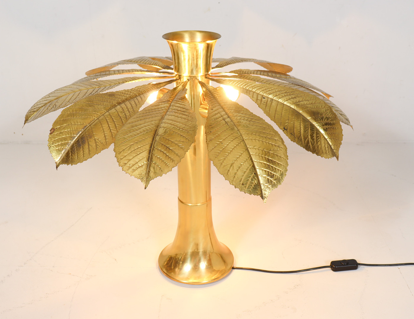 CARLO GIORGI. 2 Skulpturale Lampen/Tischlampen von Carlo Giorgi für für Bottega Gadda, Modell: Ippocastano, Italien, 1970er Jahre.
