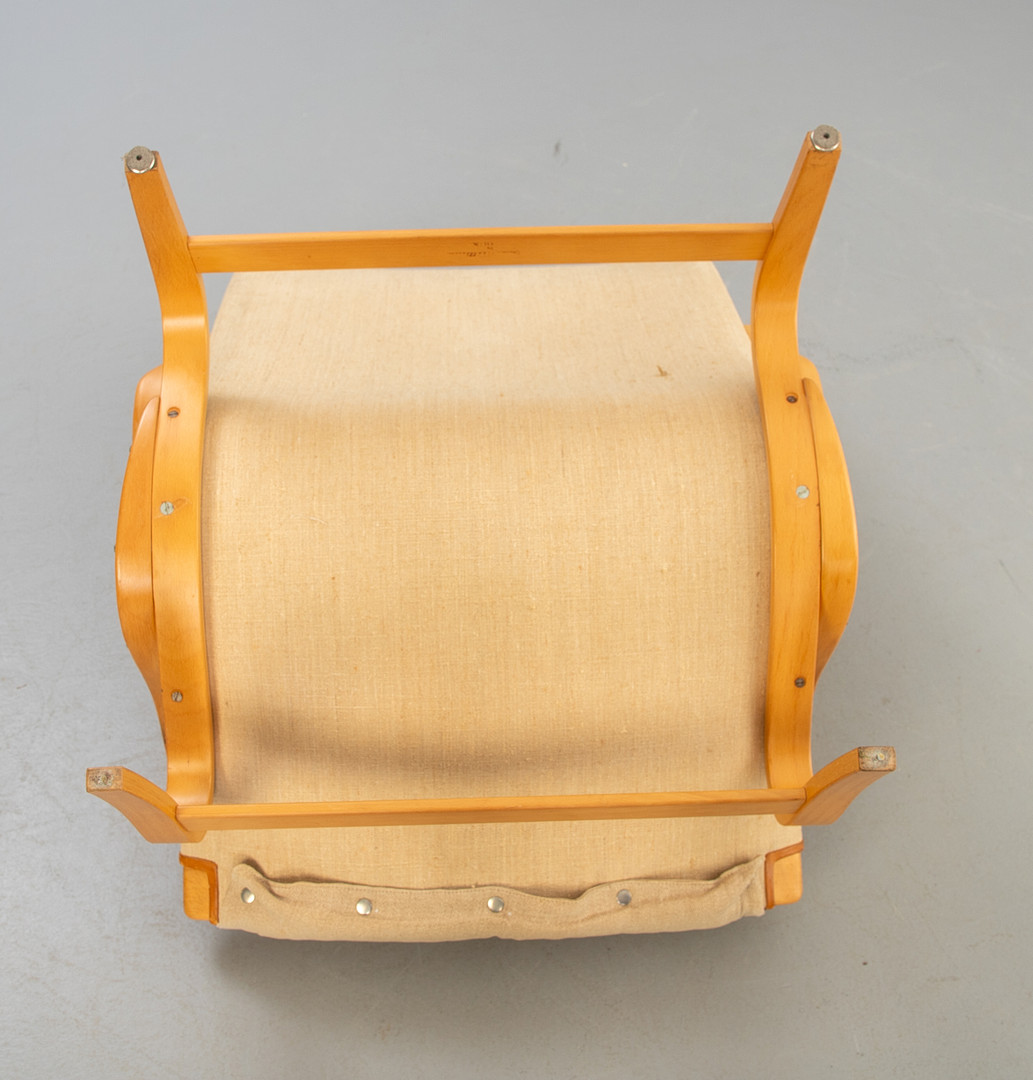 BRUNO MATTHSON. Dux. Sessel mit Hocker,