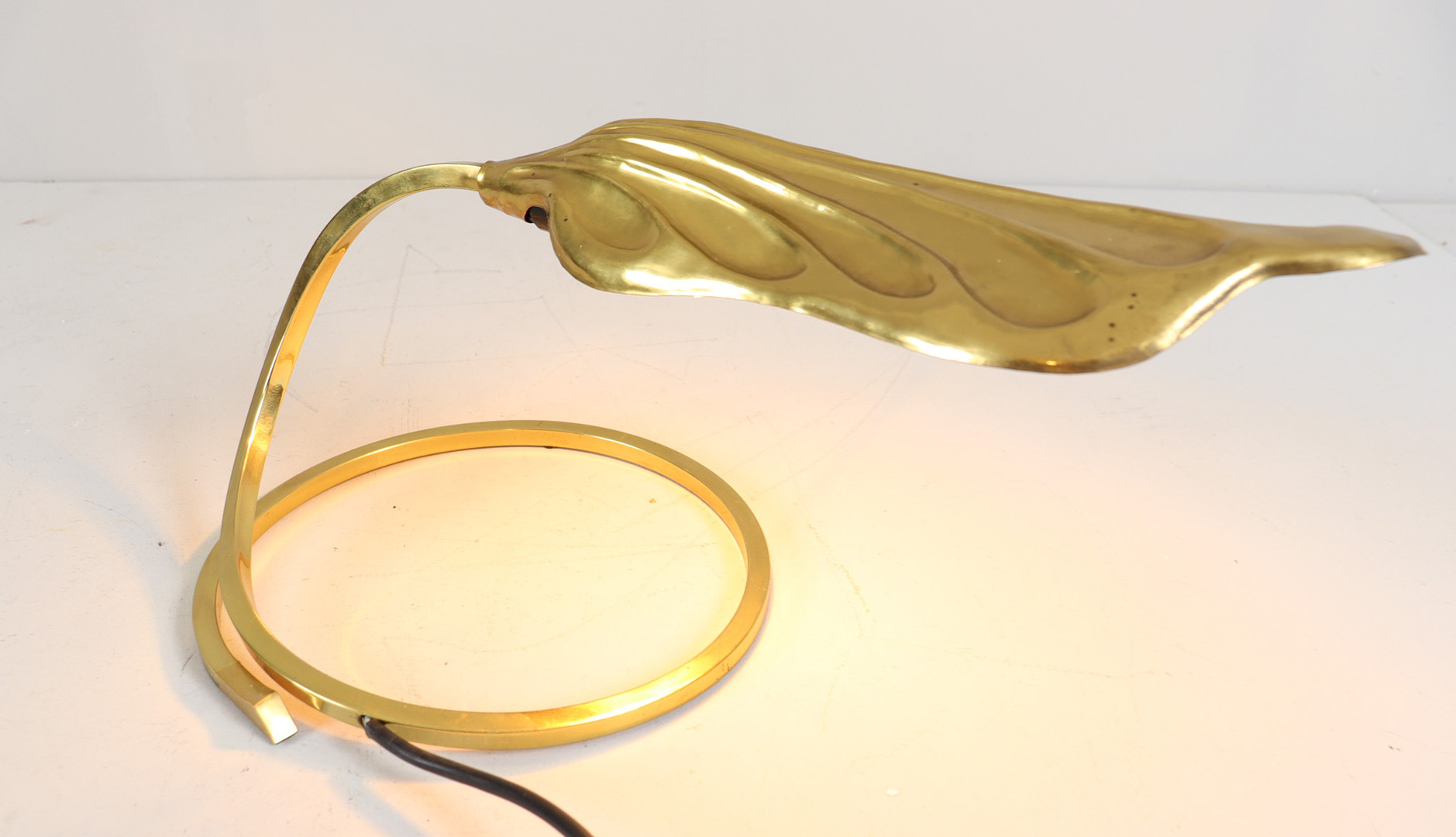 TOMMASO BARBI. Skulpturale Tischlampe/Tischleuchte von Tommaso Barbi für Bottega Gadda, Italien, 1970er Jahre.