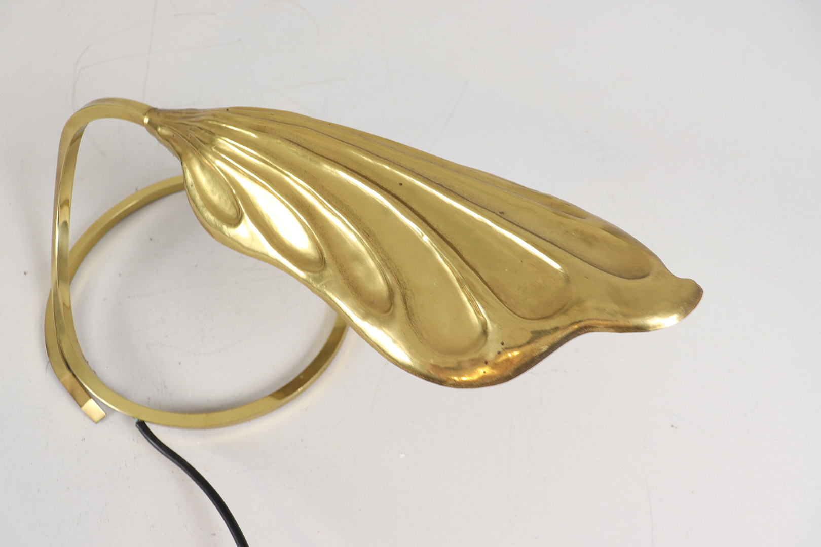 TOMMASO BARBI. Skulpturale Tischlampe/Tischleuchte von Tommaso Barbi für Bottega Gadda, Italien, 1970er Jahre.