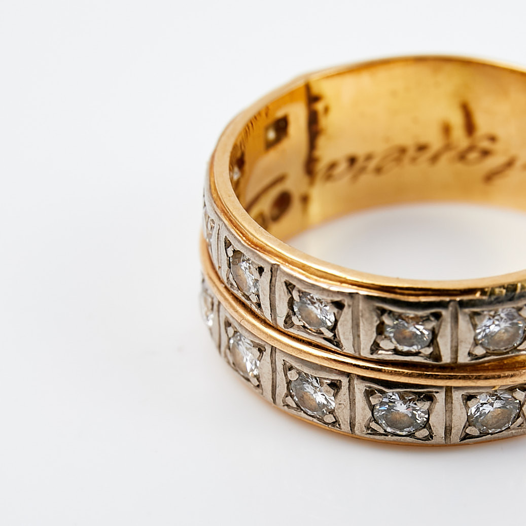 RING. sk halvallians, 18 k guld, 14 st diamanter, totalt ca 0,28 ct, otydliga stämplar.