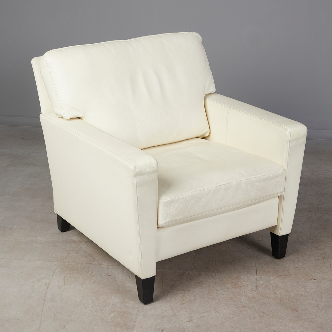 WALTER KNOLL. Zweisitzer und Sessel, Model 'Henry', Leder, weiß, Deutschland (2).