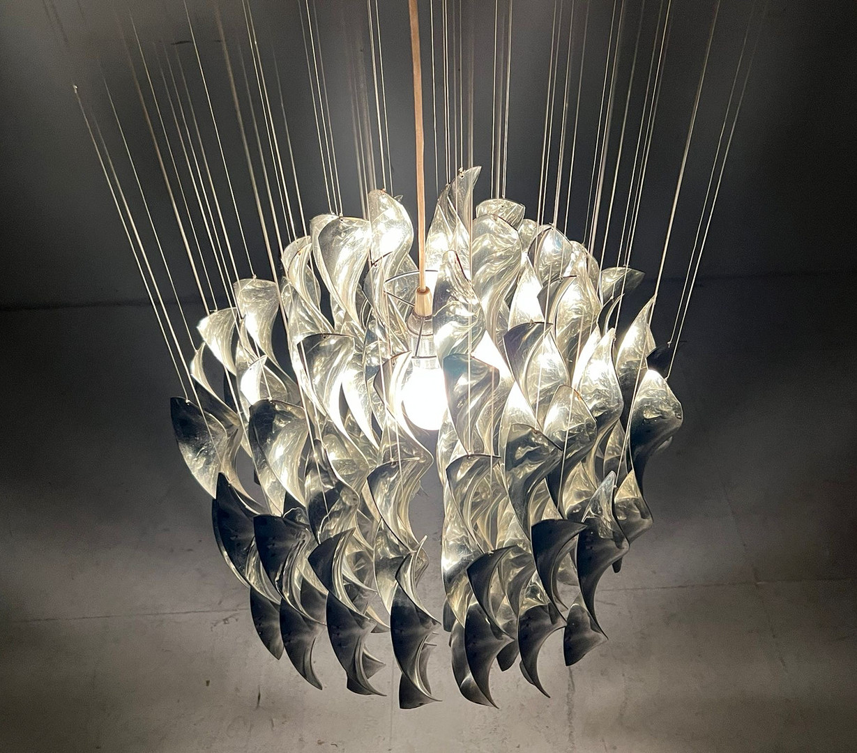 VERNER PANTON. Mid Century Spiral Deckenlampe/Deckenleuchte/Ceiling Lamp von Verner Panton für Lüber AG, Modell: SP1, Deutschland, 1970er Jahre, frühes Exemplar.