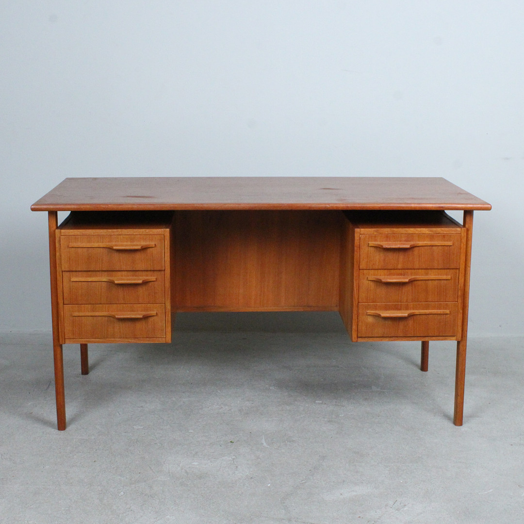 IMHA MØBLER. Schreibtisch in Teak, Dänemark, 1960er Jahre.