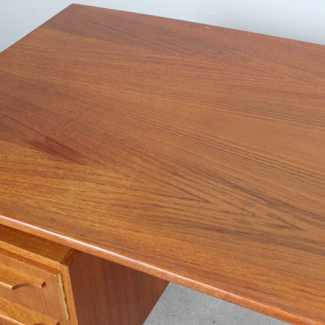 IMHA MØBLER. Schreibtisch in Teak, Dänemark, 1960er Jahre.