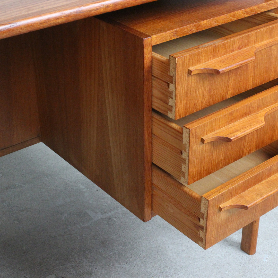 IMHA MØBLER. Schreibtisch in Teak, Dänemark, 1960er Jahre.
