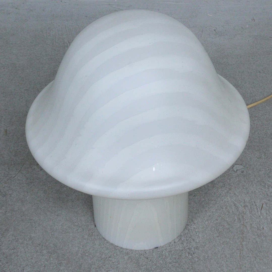 Peill & Putzler. Tischleuchte / Pilzleuchte aus Glas, 1970er Jahre.
