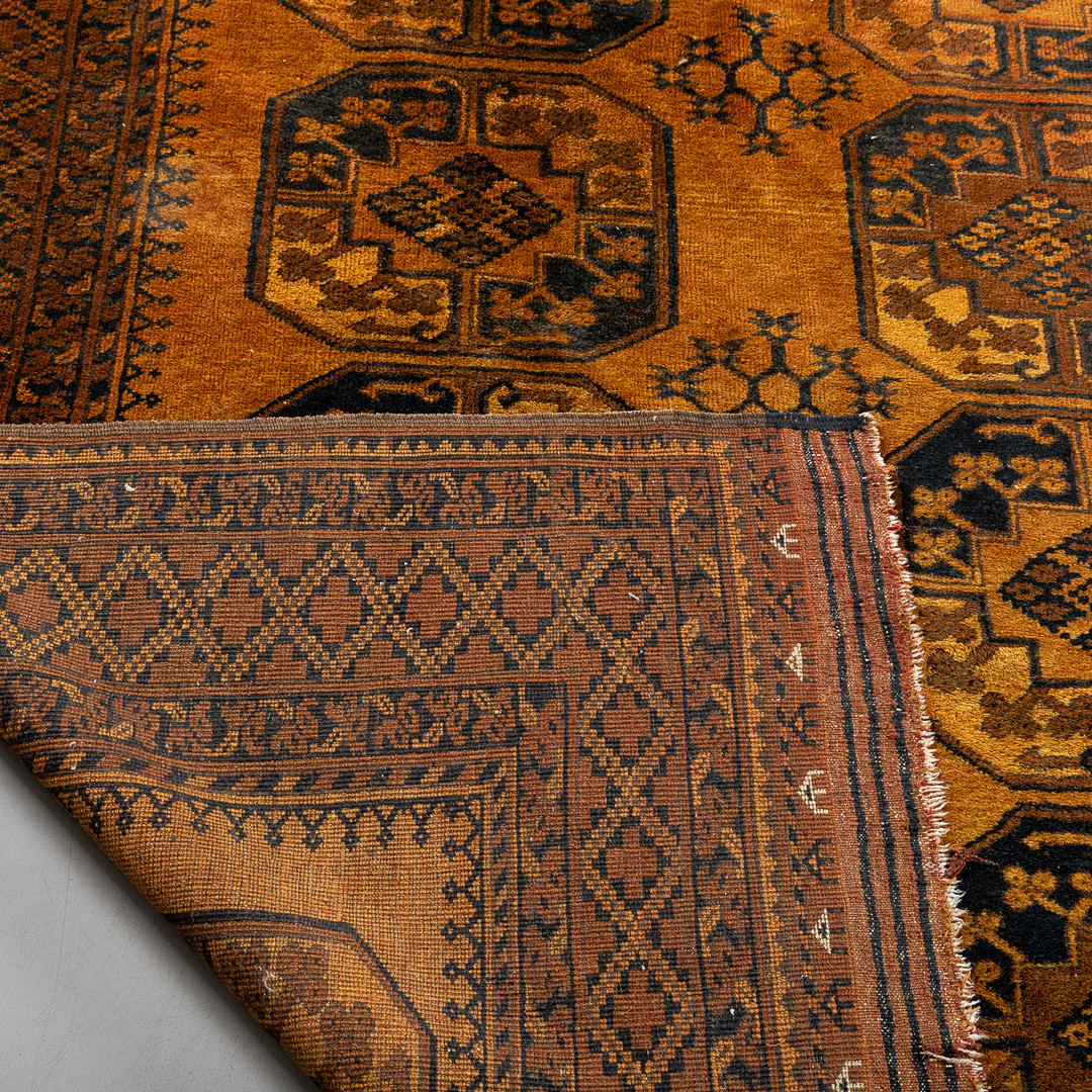 MATTA, guldafghan, old, ca 230 x 340 cm.