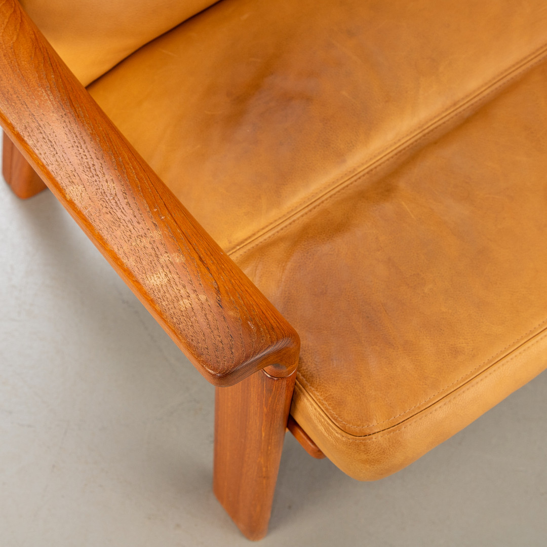 POUL JEPPESEN 2-Sitzer Sofa, Leder / Teakholz.