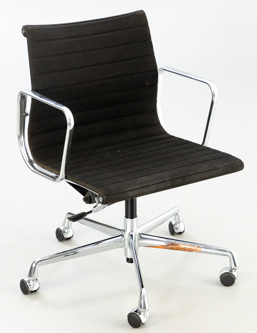 RAY & CHARLES EAMES. Vitra. Bürostuhl / Alu Chair