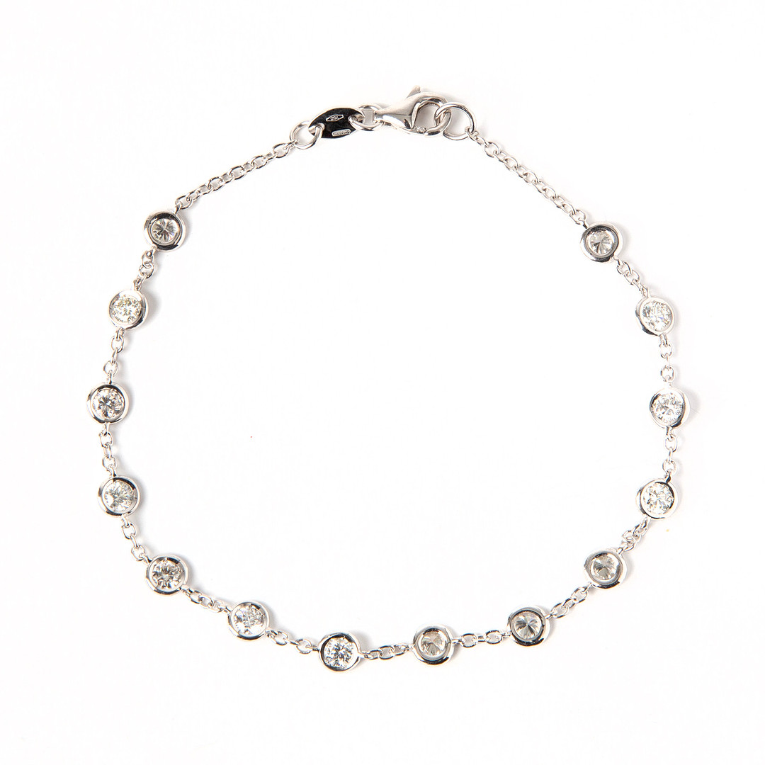 ARMBAND, 18K vitguld med briljantslipade diamanter totalt ca 1.15 ct.