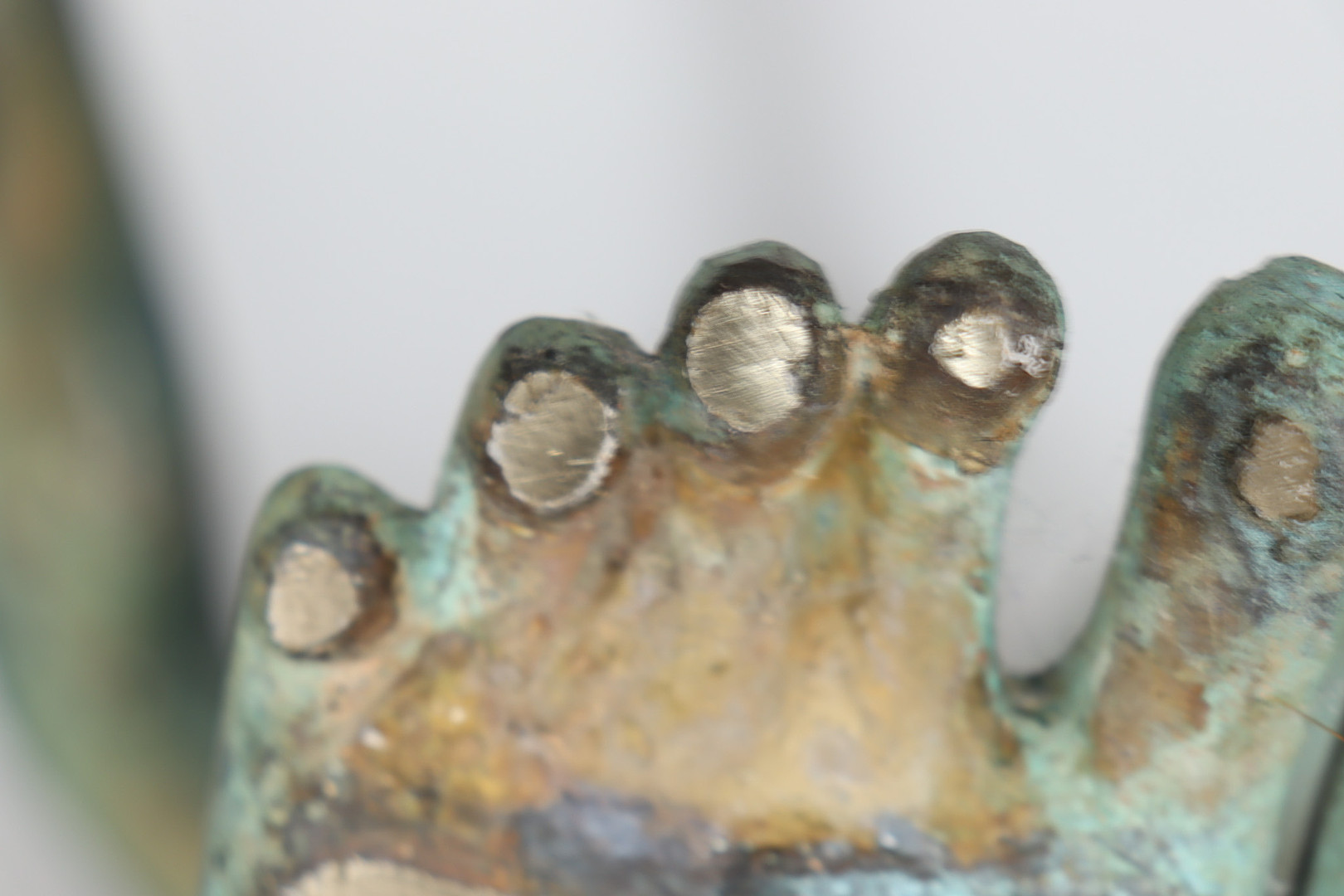 Skulpturaler Beistelltisch/Coffee Table mit Frauenakt Skulptur, Bronze, Frankreich, 1980er Jahre.