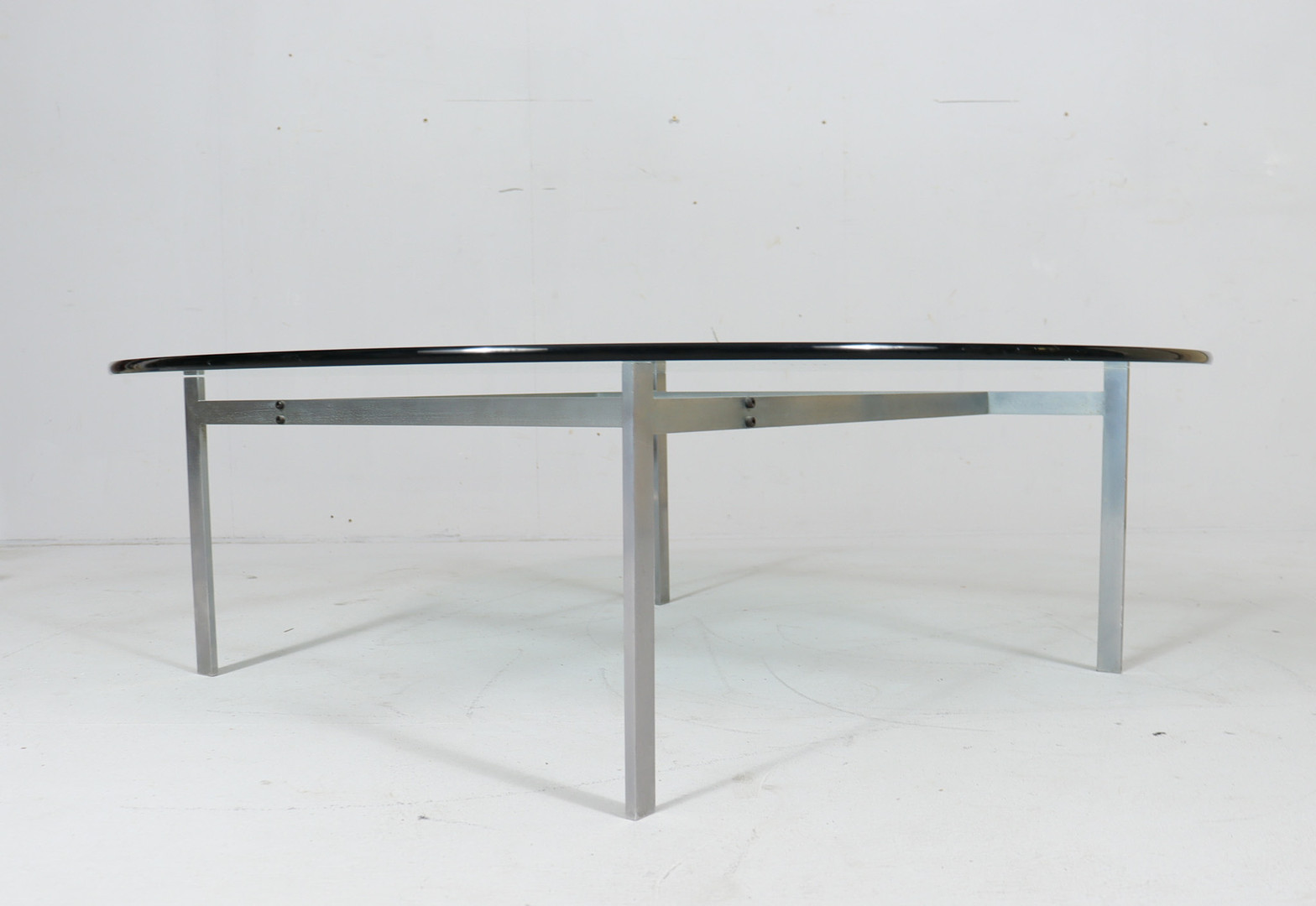 POUL KJAERHOLM. für Fritz Hansen, Coffee Table/Couchtisch, Modell: PK 61, Dänemark, 1970er Jahre.