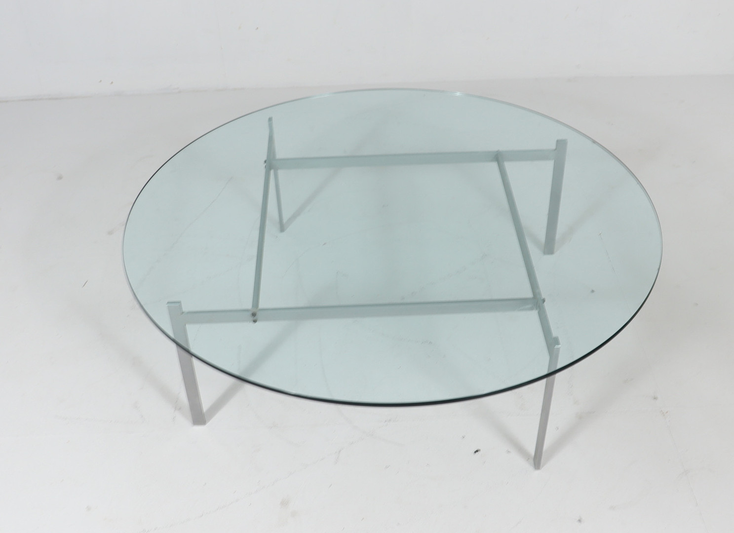 POUL KJAERHOLM. für Fritz Hansen, Coffee Table/Couchtisch, Modell: PK 61, Dänemark, 1970er Jahre.