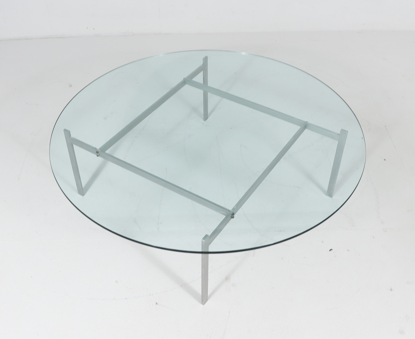 POUL KJAERHOLM. für Fritz Hansen, Coffee Table/Couchtisch, Modell: PK 61, Dänemark, 1970er Jahre.
