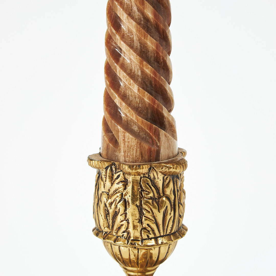 BORDSLAMPA, empirestil, 1900-talets senare del, fot och ben i sten och mässing.
