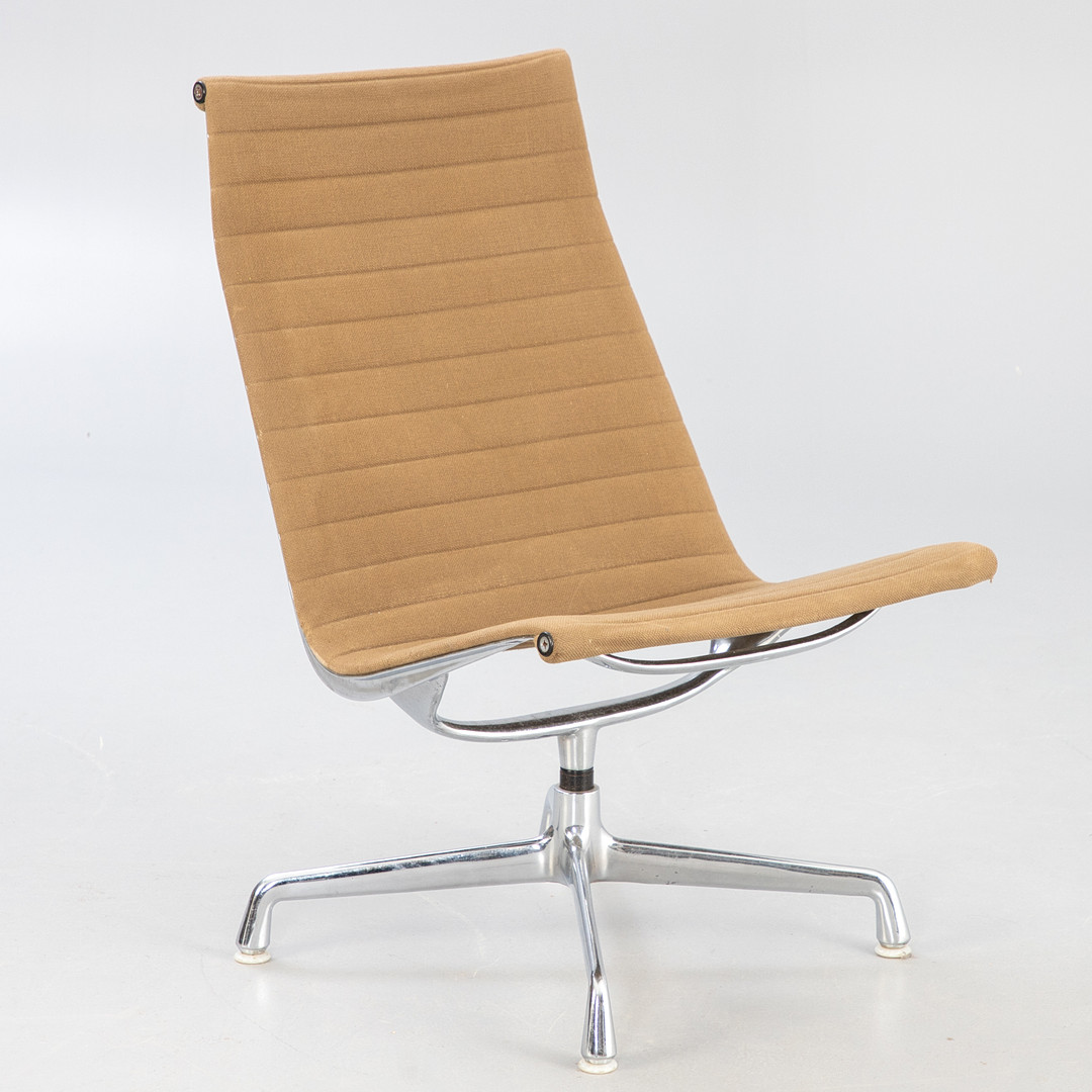 CHARLES AND RAY EAMES. Aluminum Group lounge chair EA116 für Herman Miller.